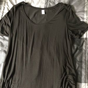 Black old navy shirt